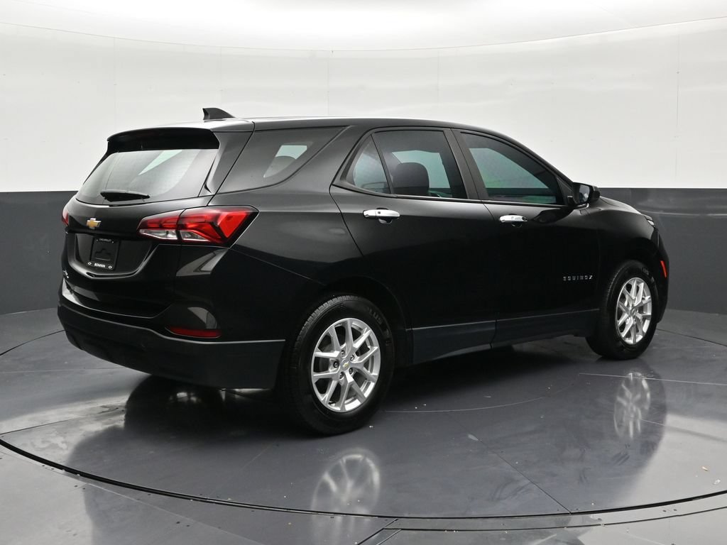 Used 2022 Chevrolet Equinox LS FWD image 5