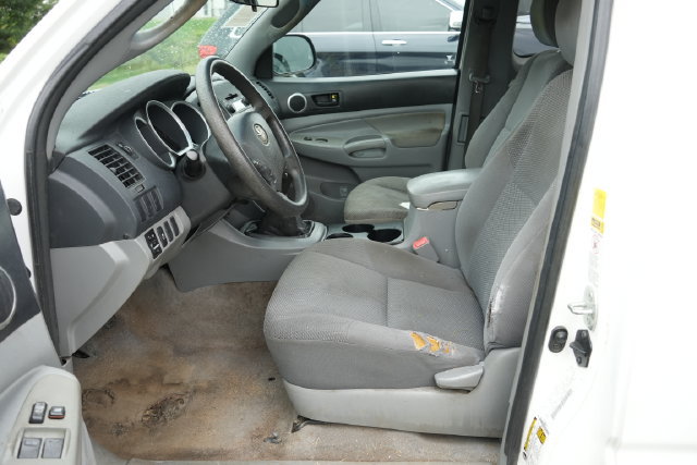Used 2011 Toyota Tacoma 2WD Access Cab w/ Convenience Pkg image 16
