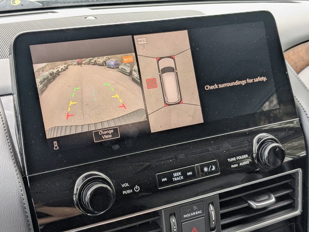 Used 2024 Nissan Armada SL w/ Captain's Chairs Package image 24