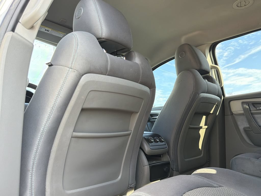 Used 2016 Chevrolet Traverse LT FWD image 15