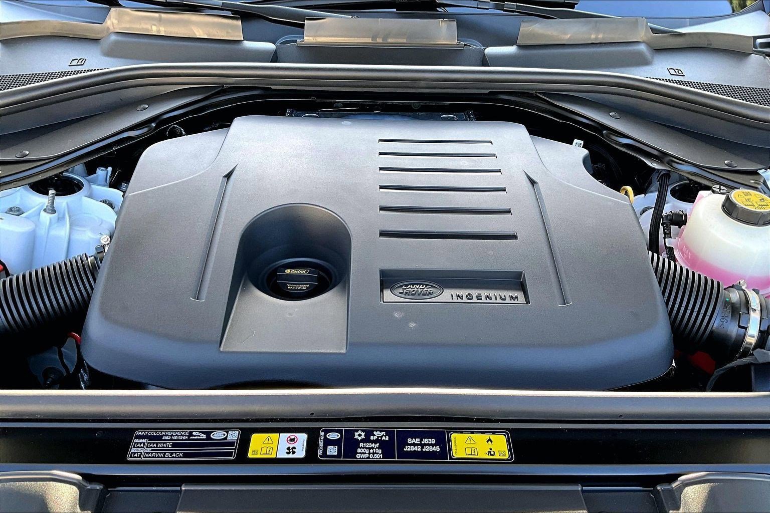 New 2026 Land Rover Range Rover SE image 13
