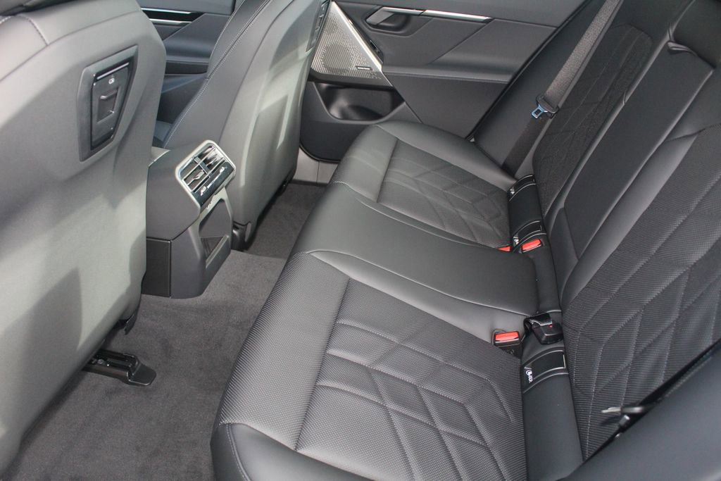 Used 2026 BMW 530i xDrive w/ Executive Package AWD/4WD image 22