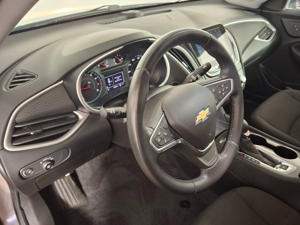Used 2022 Chevrolet Malibu RS image 10