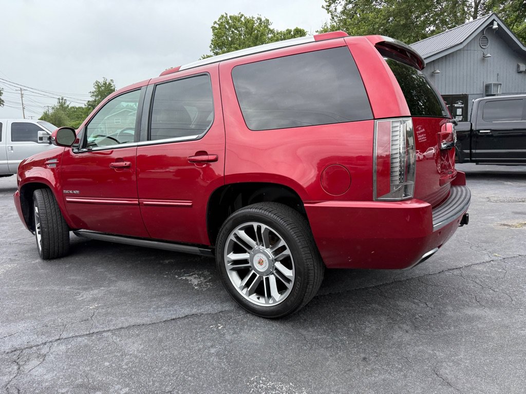 Used 2013 Cadillac Escalade Premium AWD/4WD image 6