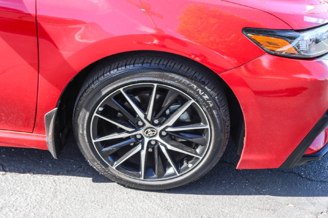 Used 2024 Toyota Camry SE w/ Convenience Package FWD image 7