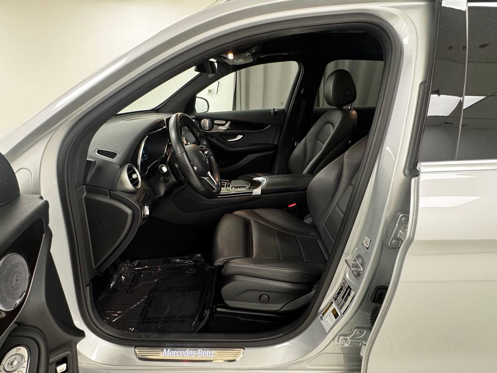 Used 2020 Mercedes-Benz GLC 350e 4MATIC image 10