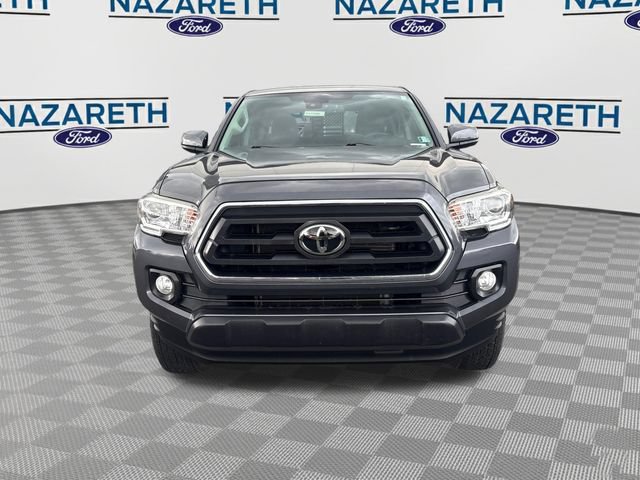 Used 2020 Toyota Tacoma SR5 AWD/4WD image 2