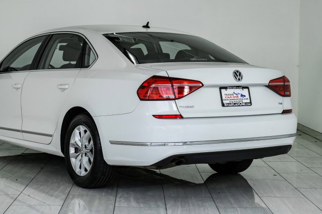Used 2016 Volkswagen Passat 1.8T S w/ Lighting Package (P06) image 57