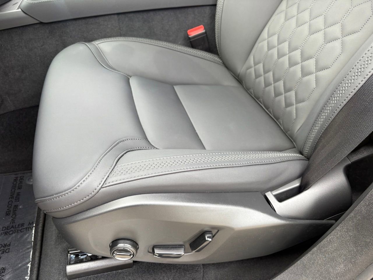 New 2026 Volvo XC90 B5 Core w/ Protection Package Premier image 29