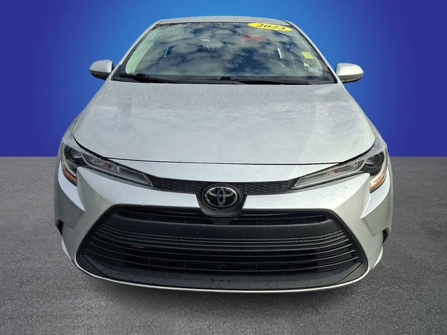 Used 2023 Toyota Corolla LE image 2