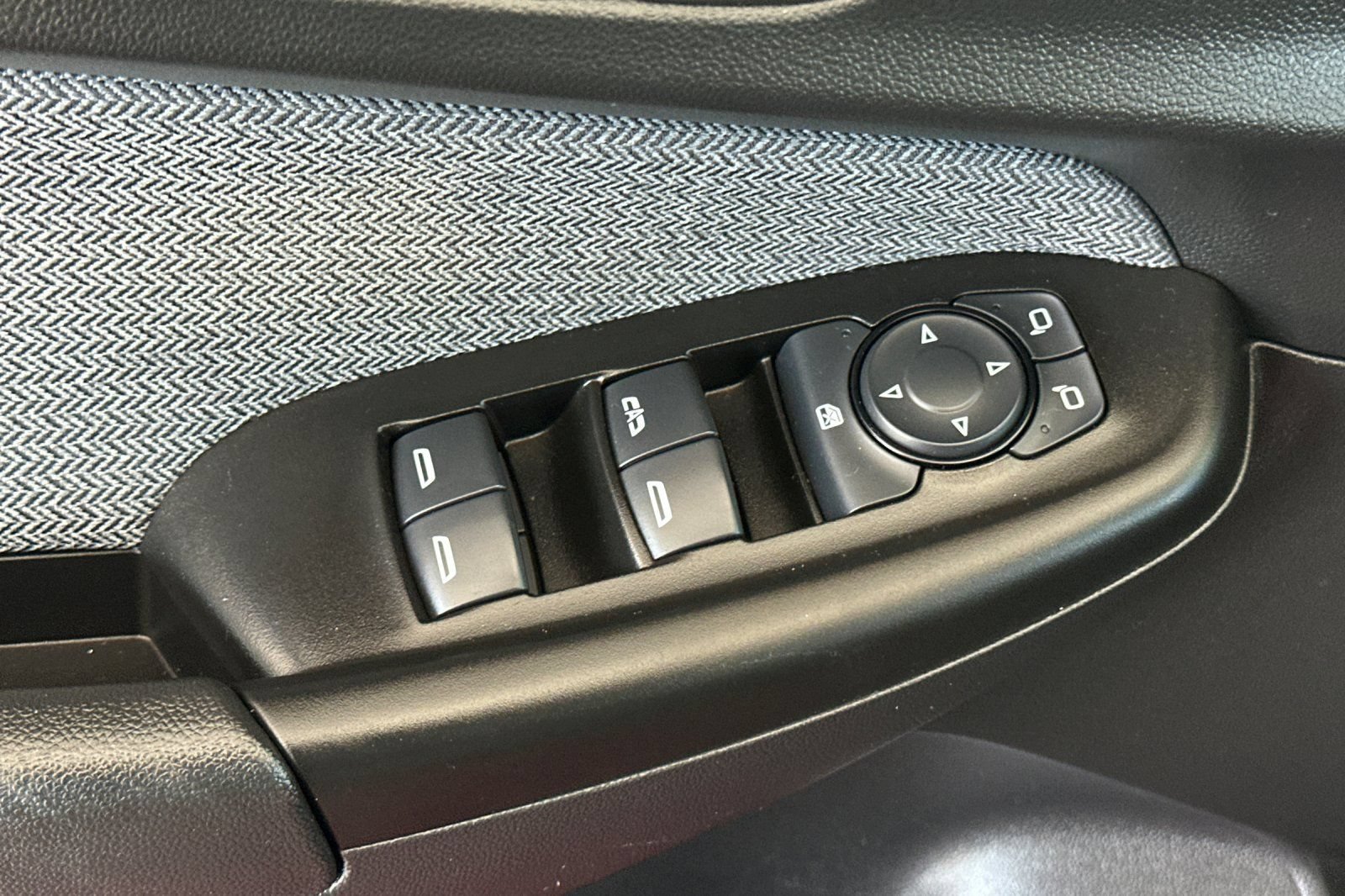 Used 2023 Chevrolet TrailBlazer LT FWD image 12