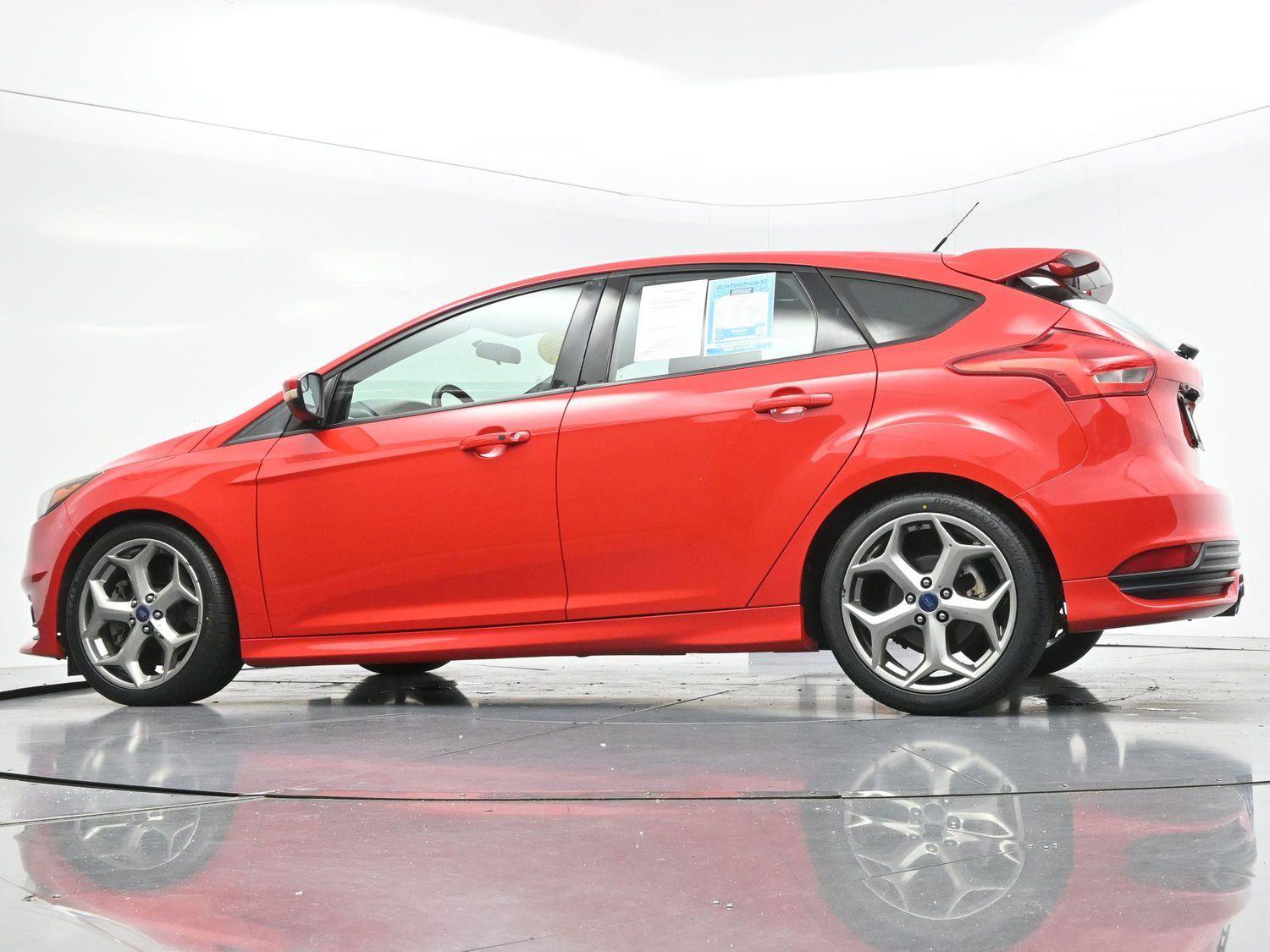 Used 2016 Ford Focus ST FWD image 44