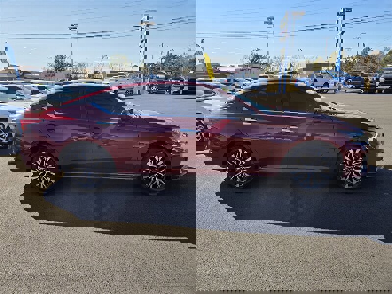 Used 2024 Nissan Altima 2.5 SV image 2