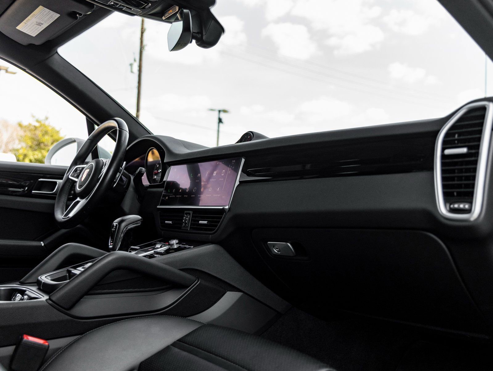 Used 2023 Porsche Cayenne image 45