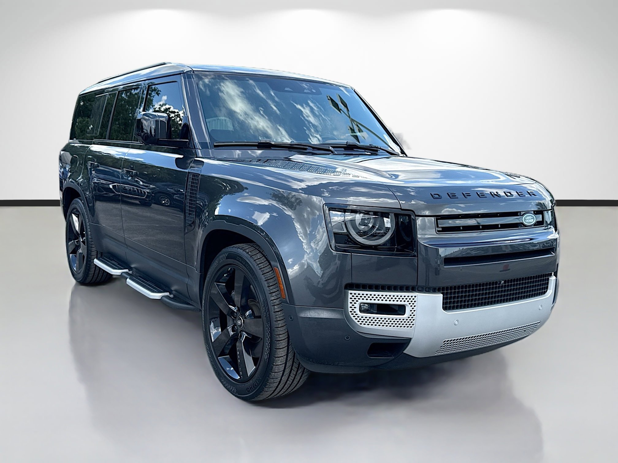 Used 2024 Land Rover Defender 130 S AWD/4WD image 7