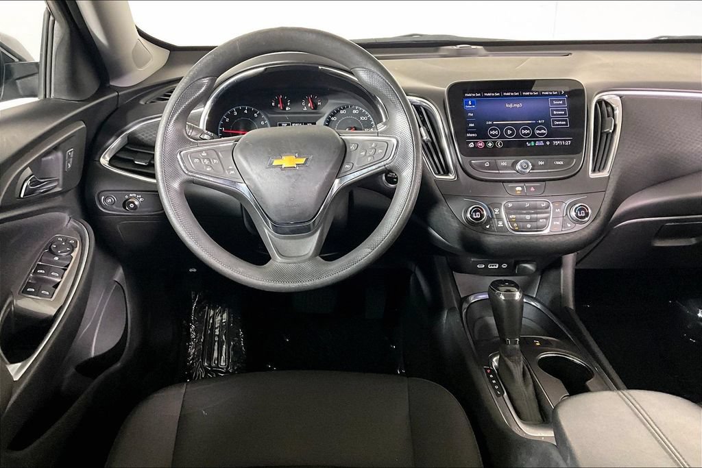 Used 2020 Chevrolet Malibu LT FWD image 4
