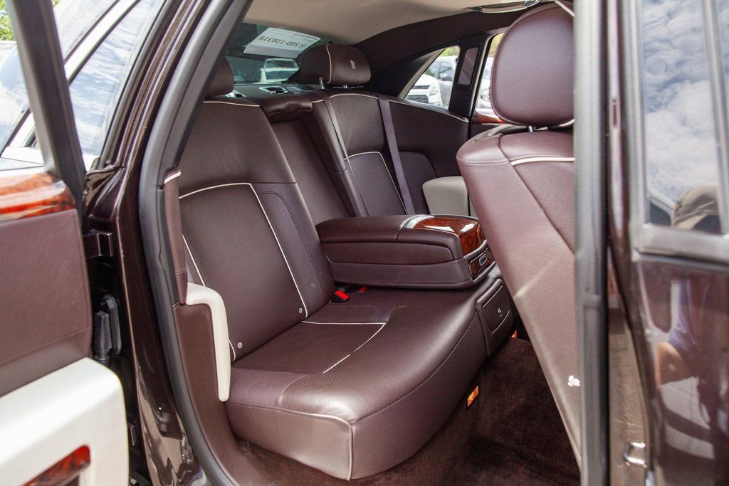 Used 2013 Rolls-Royce Ghost image 19