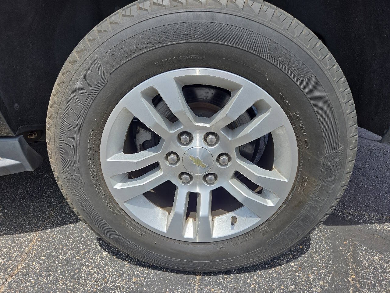 Used 2020 Chevrolet Suburban LT AWD/4WD image 22