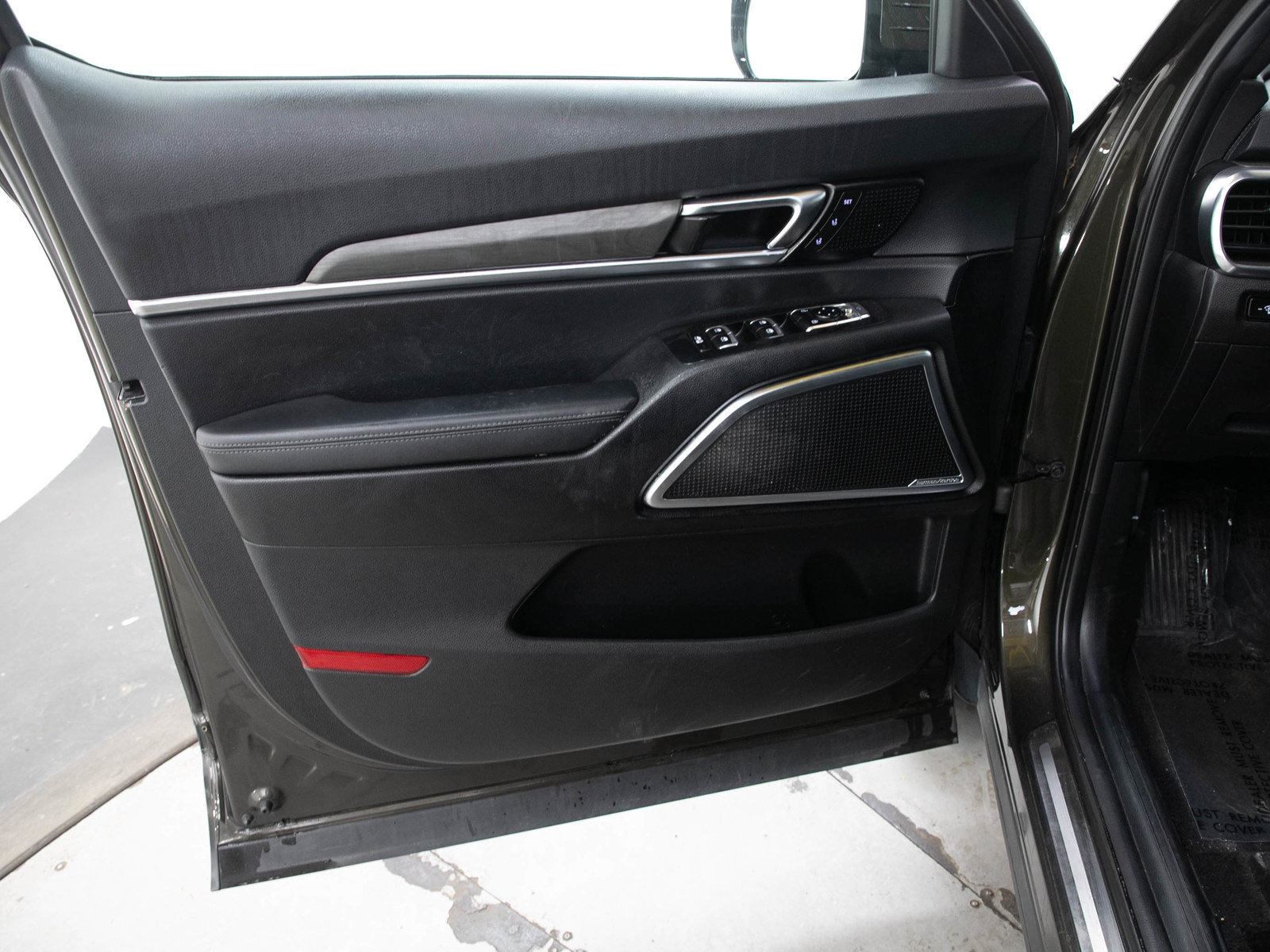 Used 2023 Kia Telluride SX X-Line AWD/4WD image 21