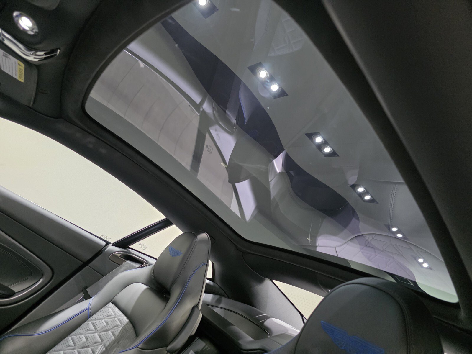 New 2026 Aston Martin Vanquish RWD image 25