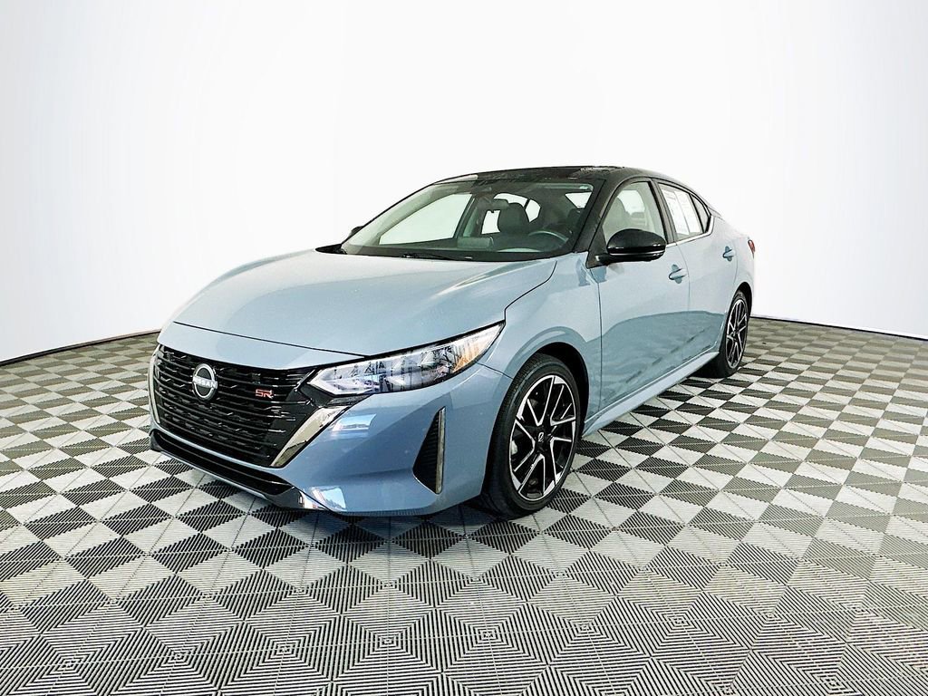 Used 2024 Nissan Sentra SR w/ SR Premium Package image 5
