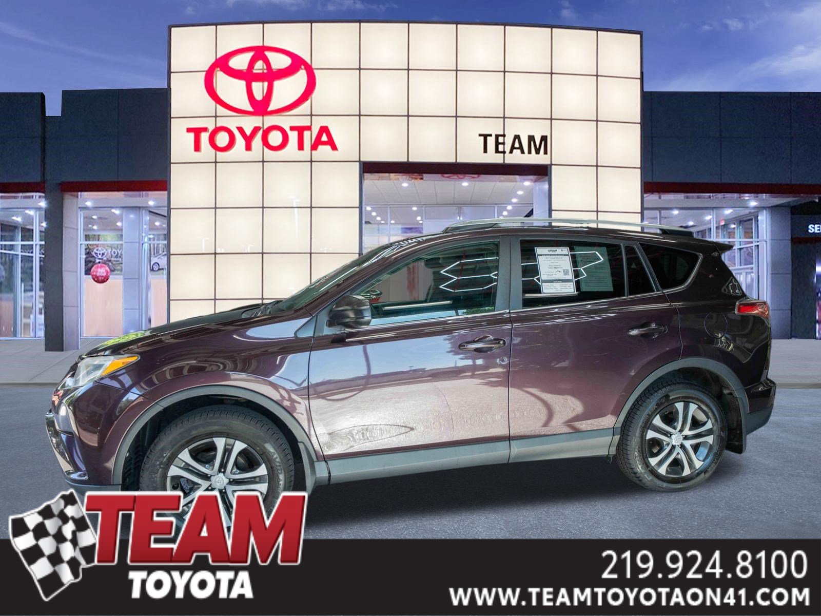 Used 2017 Toyota RAV4 LE w/ All Weather Liner Package AWD/4WD video 1