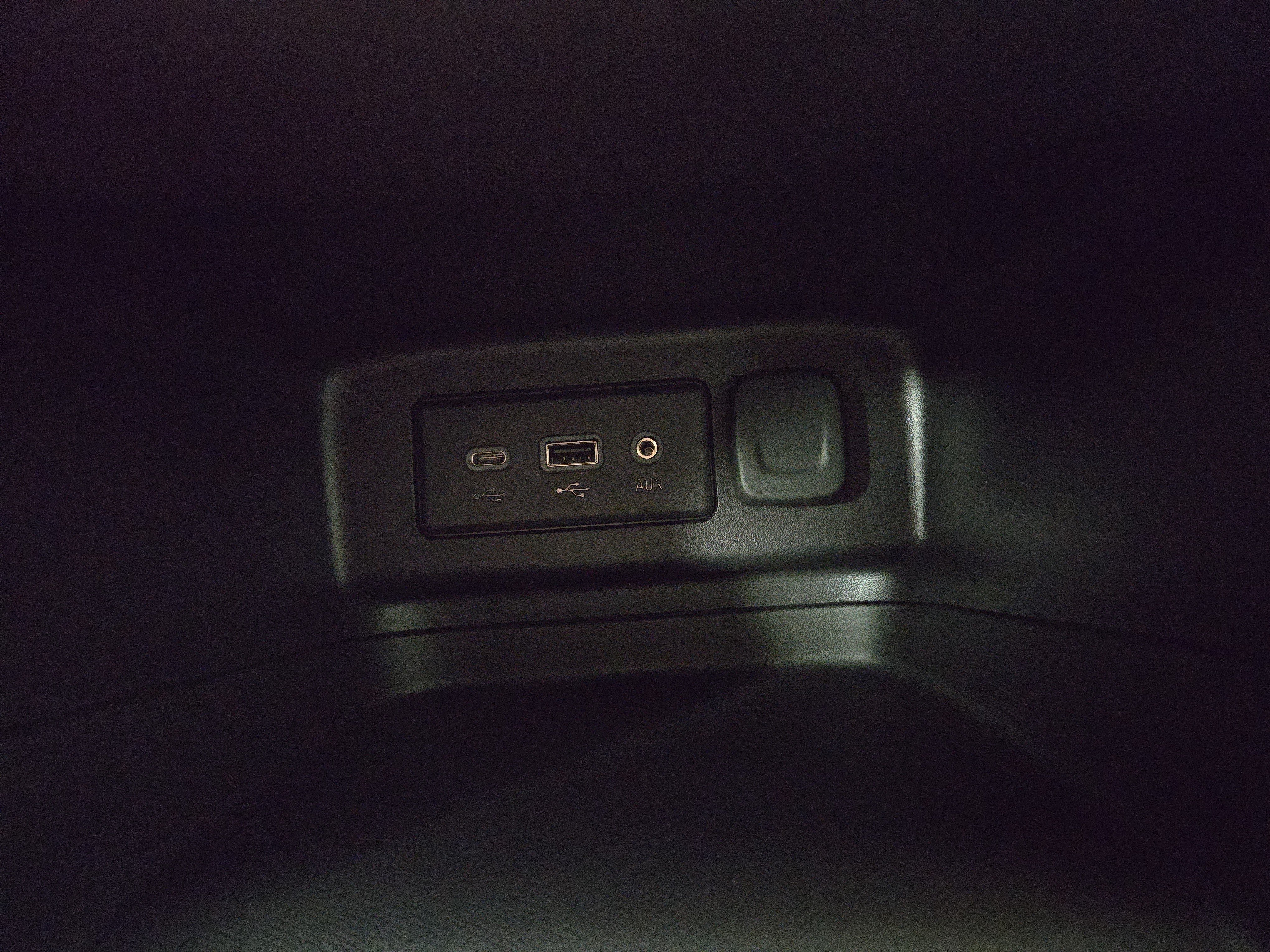 Certified 2024 Chevrolet Equinox RS FWD image 26