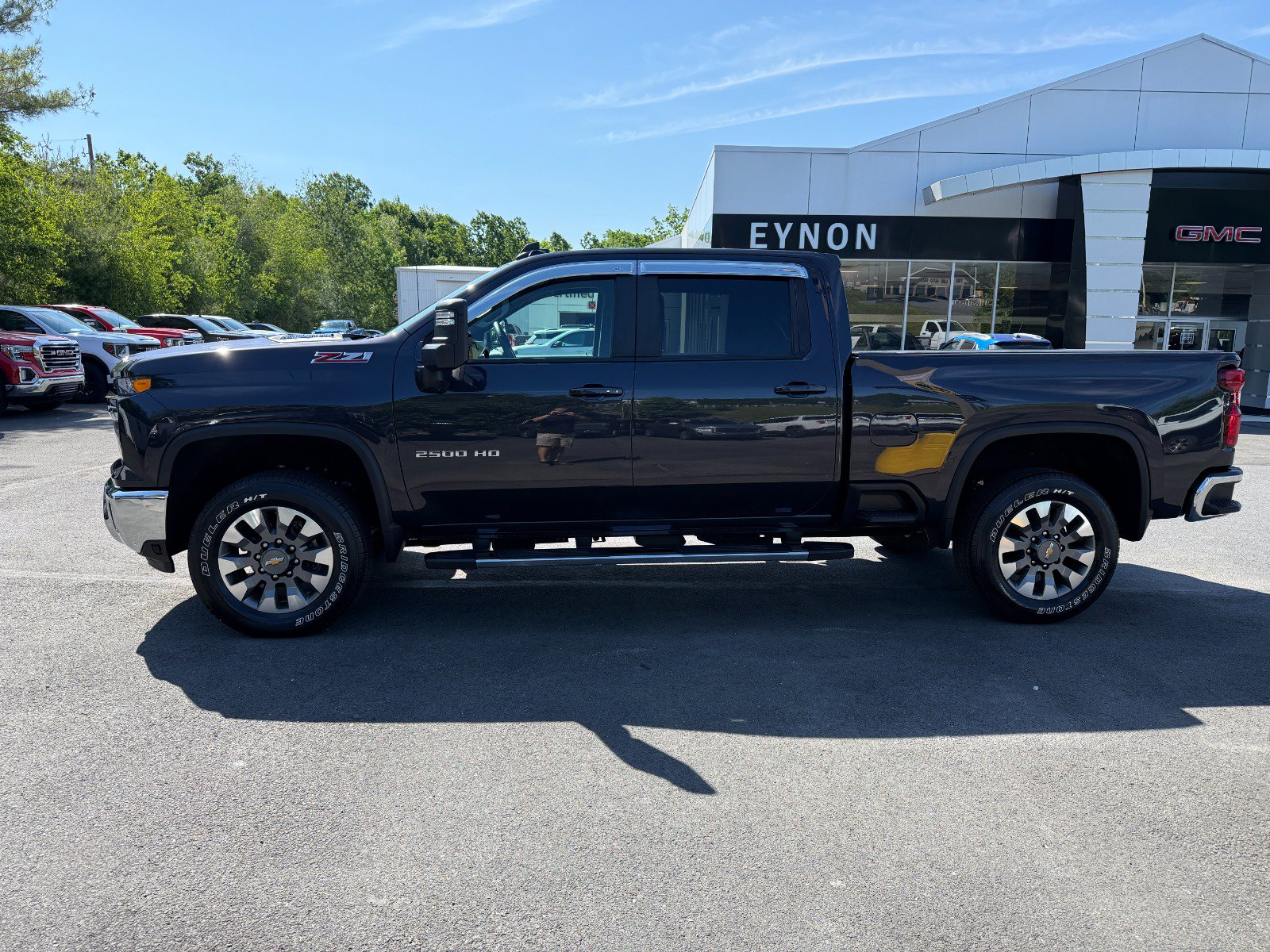 Used 2024 Chevrolet Silverado 2500 LT w/ All Star Edition AWD/4WD image 2