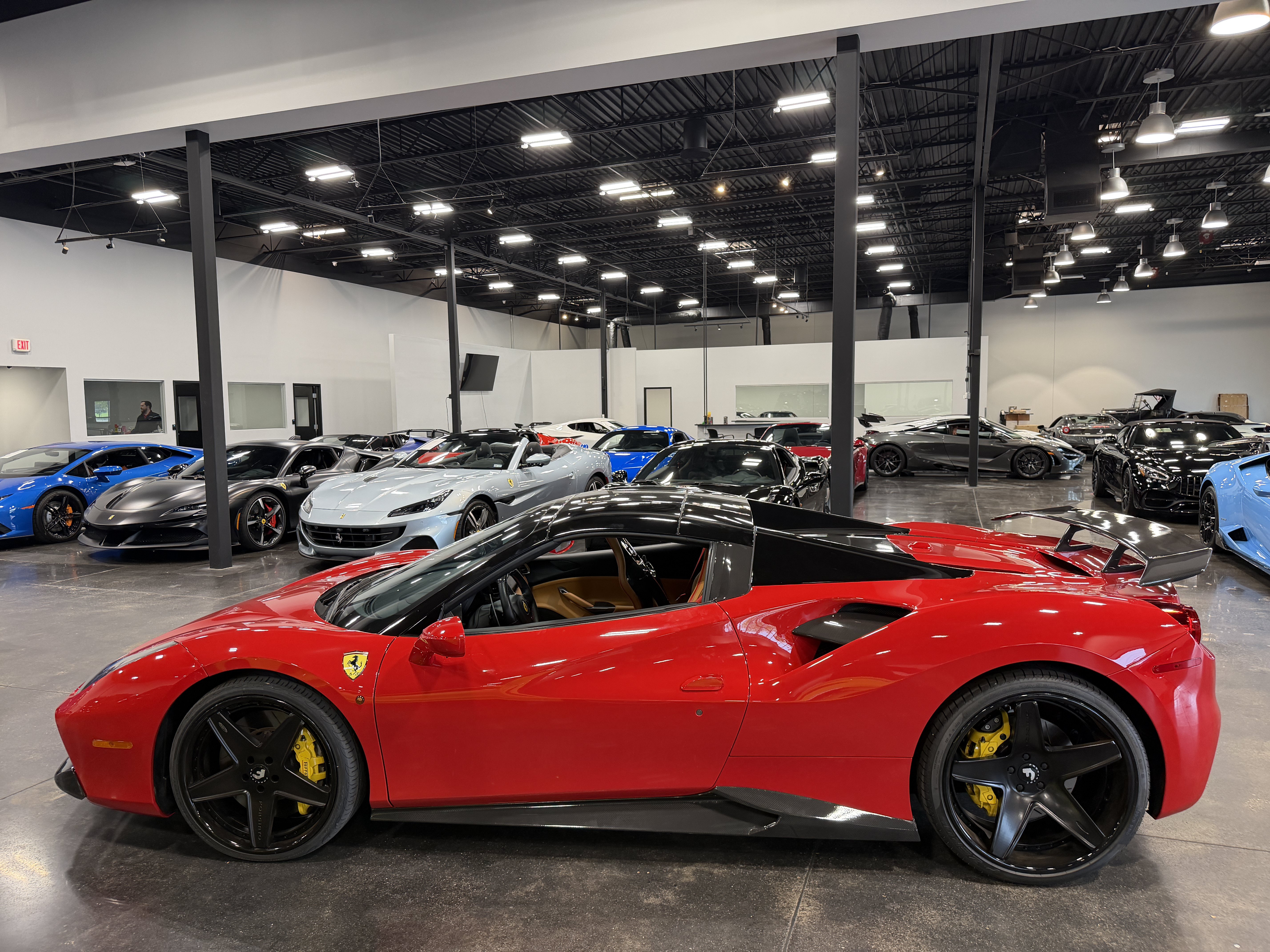 Used 2019 Ferrari 488 Spider RWD image 6