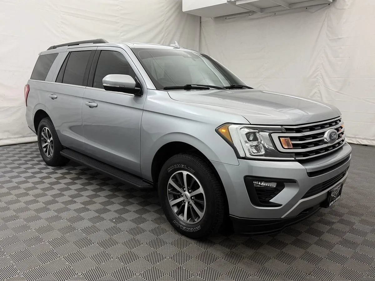 Used 2020 Ford Expedition XLT w/ Equipment Group 201A AWD/4WD image 4