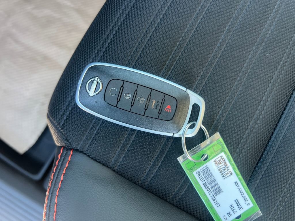 New 2026 Nissan Rogue SV image 28