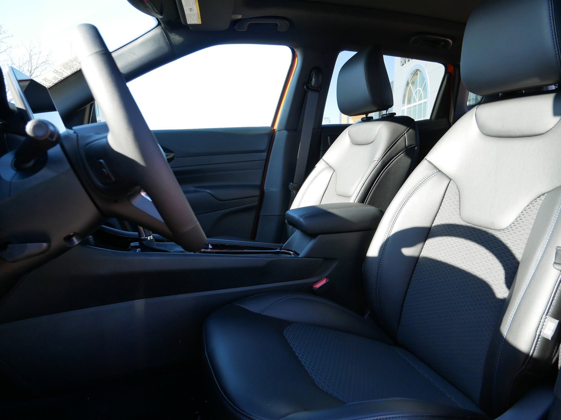 New 2026 Jeep Compass Latitude image 9