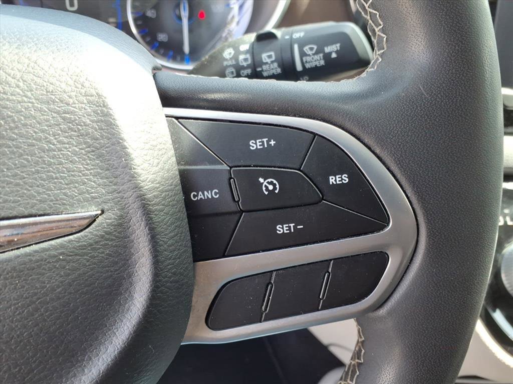 Used 2022 Chrysler Voyager LX FWD image 26