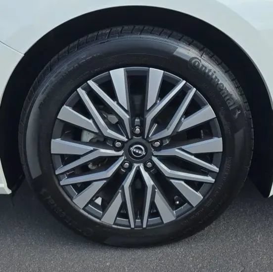 Used 2024 Nissan Altima 2.5 SV w/ SV Premium Package FWD image 50