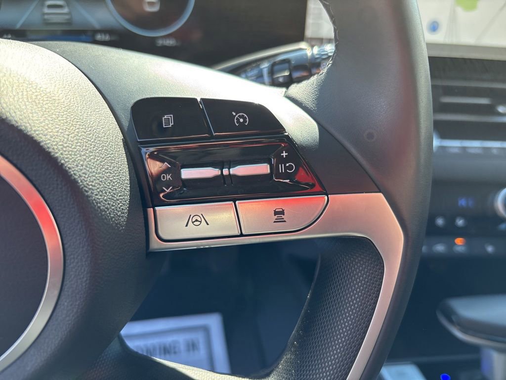 Used 2023 Hyundai Elantra SEL w/ Convenience Package FWD image 25
