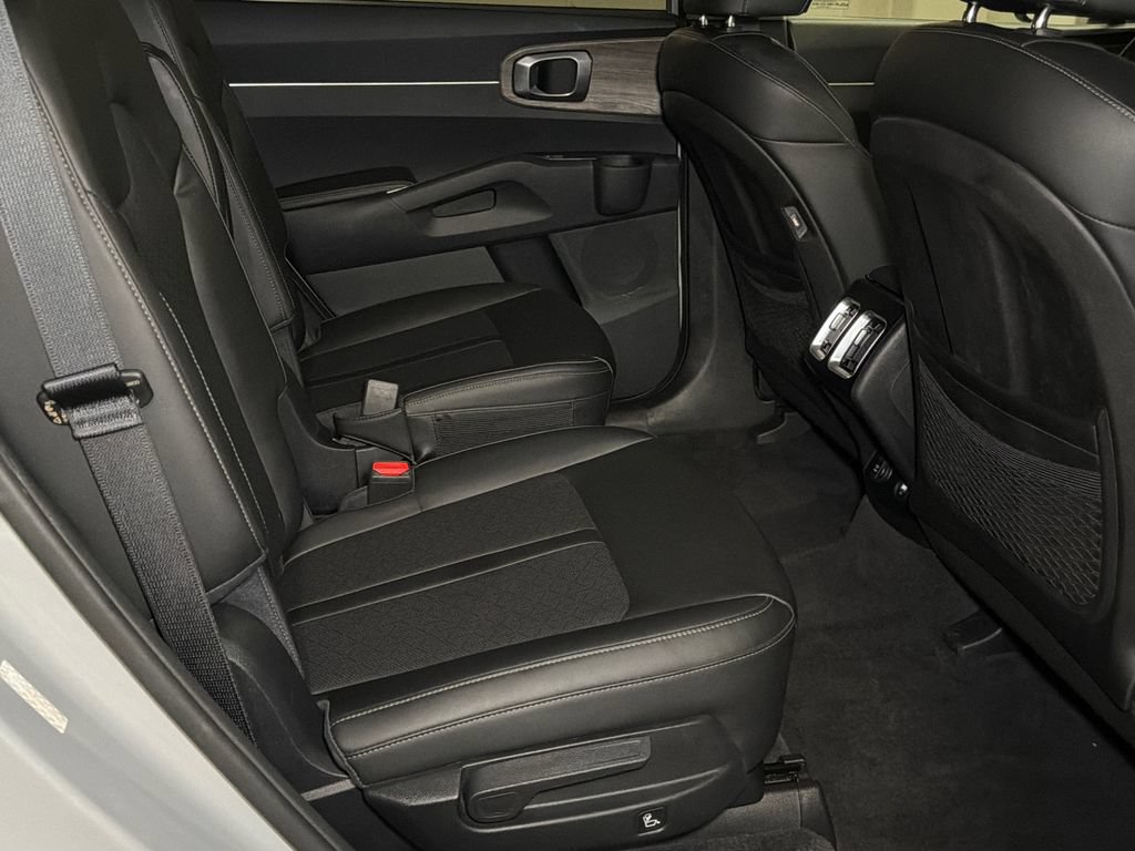 Certified 2022 Kia Sorento X-Line EX AWD/4WD image 15