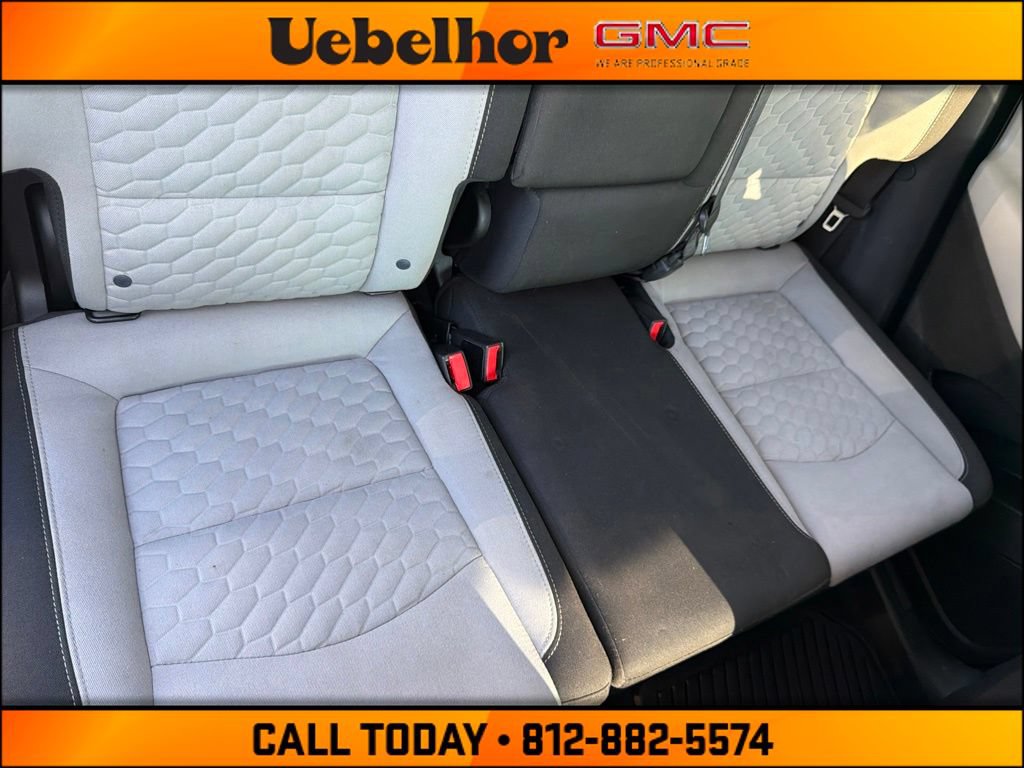 Used 2018 Chevrolet Equinox LT FWD image 6