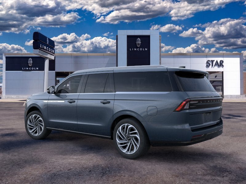 New 2026 Lincoln Navigator L Reserve AWD/4WD image 4