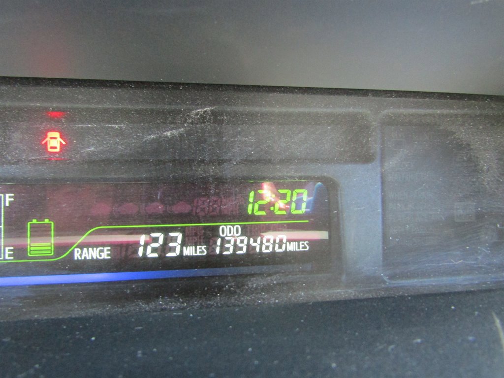 Used 2014 Toyota Prius V Two FWD image 11