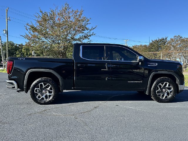 Used 2025 GMC Sierra 1500 SLE w/ Preferred Package AWD/4WD image 9