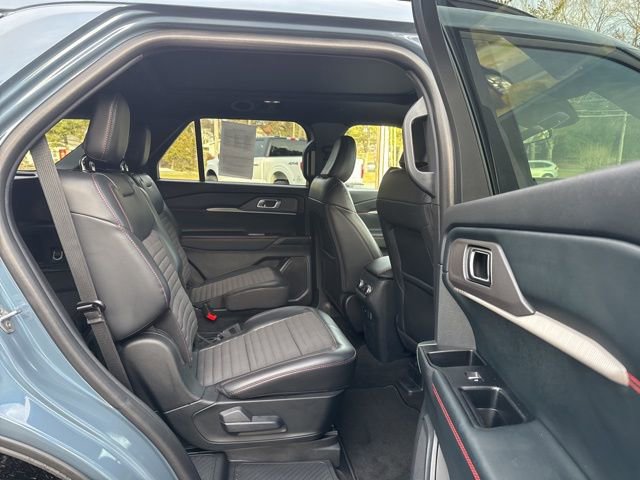Certified 2025 Ford Explorer ST-Line AWD/4WD image 19