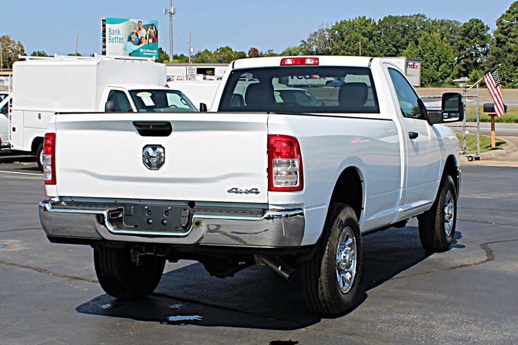Used 2024 RAM 2500 Tradesman w/ Chrome Appearance Group AWD/4WD image 5