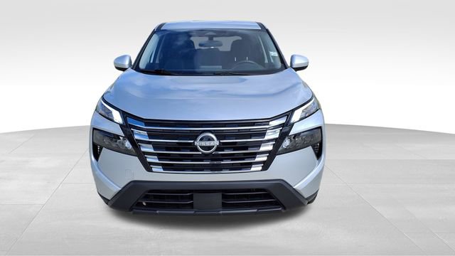 Used 2025 Nissan Rogue SV AWD/4WD image 2