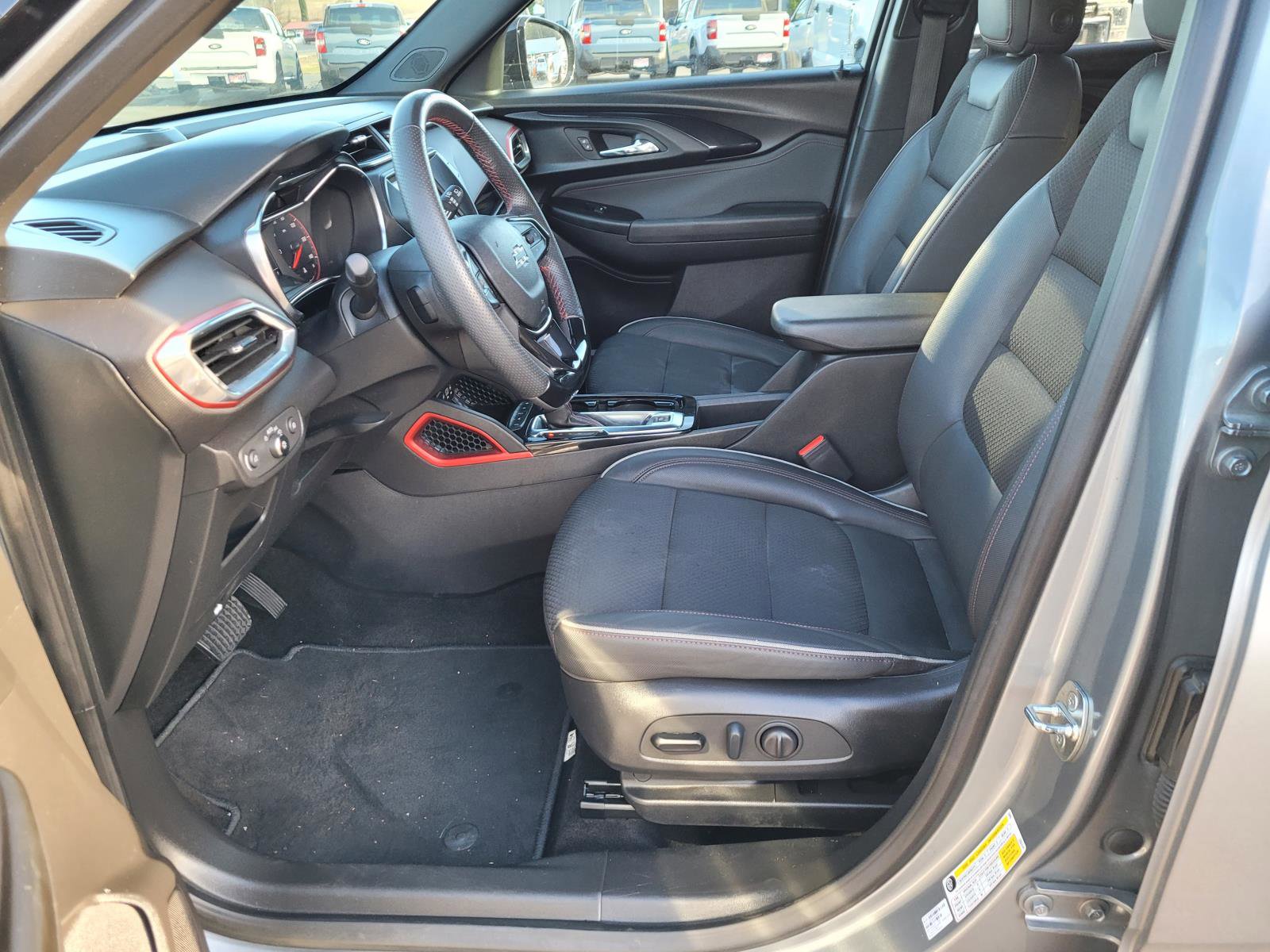 Used 2023 Chevrolet TrailBlazer RS image 9