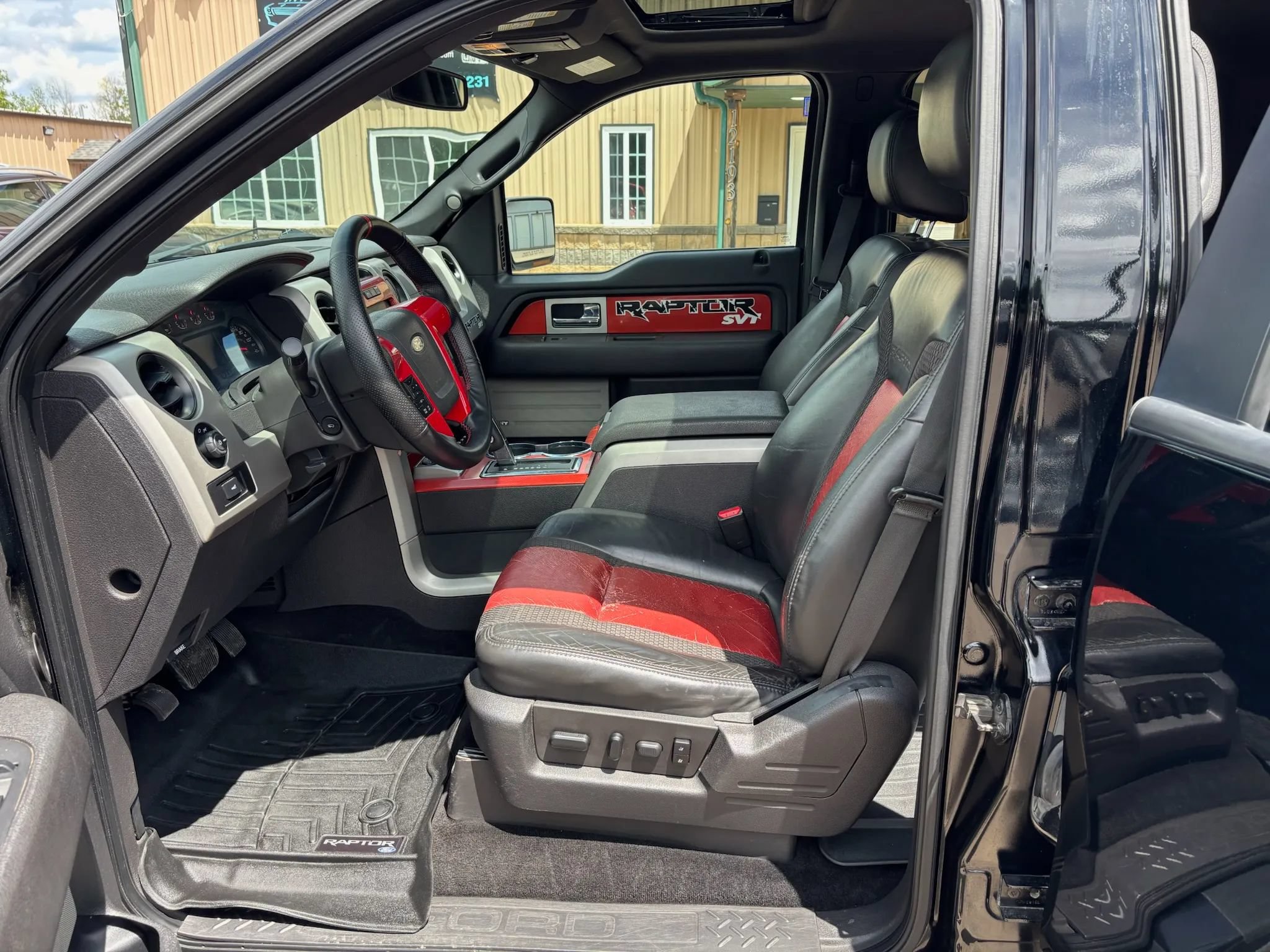 Used 2011 Ford F150 Raptor w/ Raptor Luxury Pkg AWD/4WD image 11