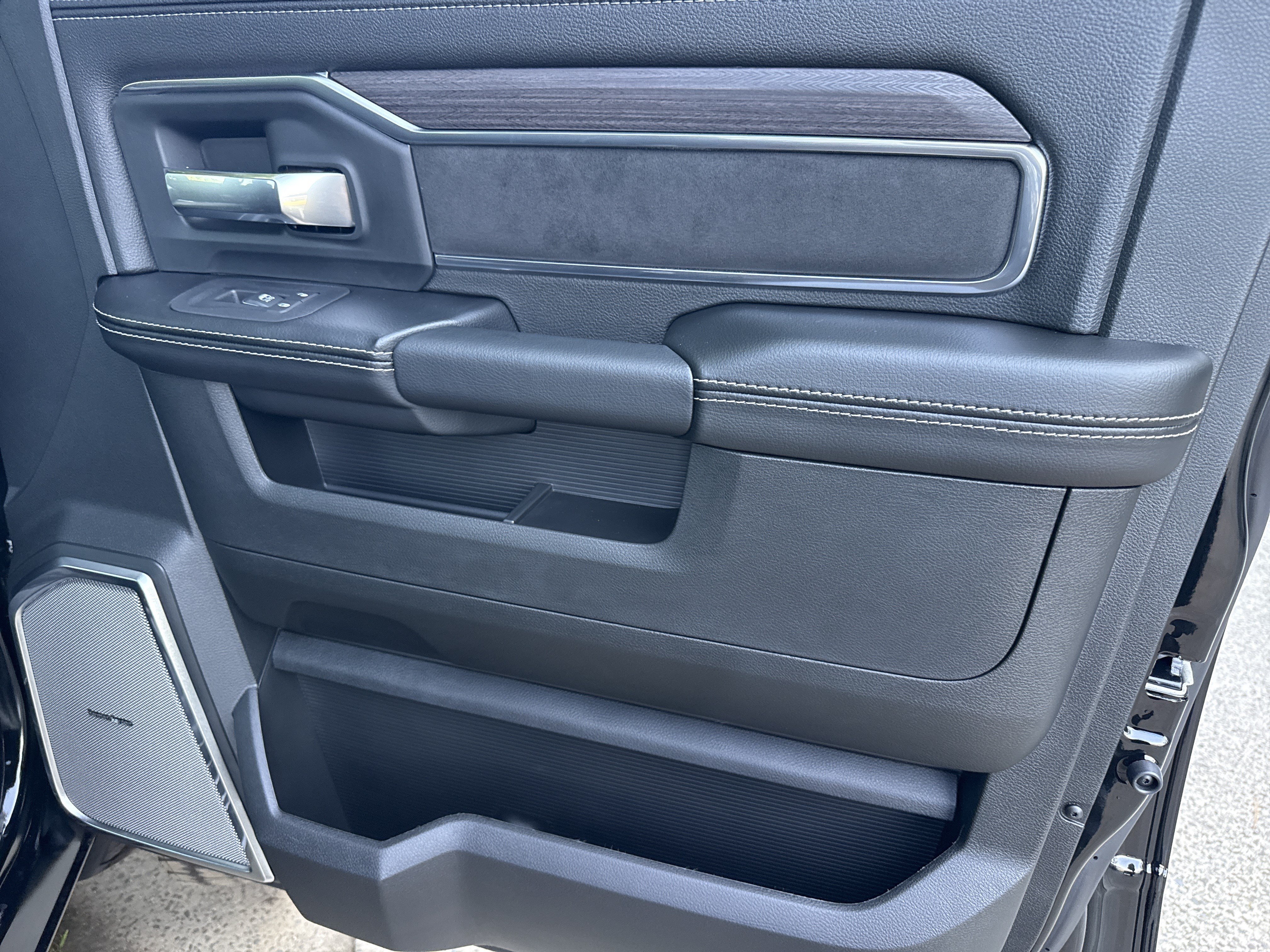 New 2026 RAM 5500 4x4 Crew Cab w/ Laramie Trim Package image 14