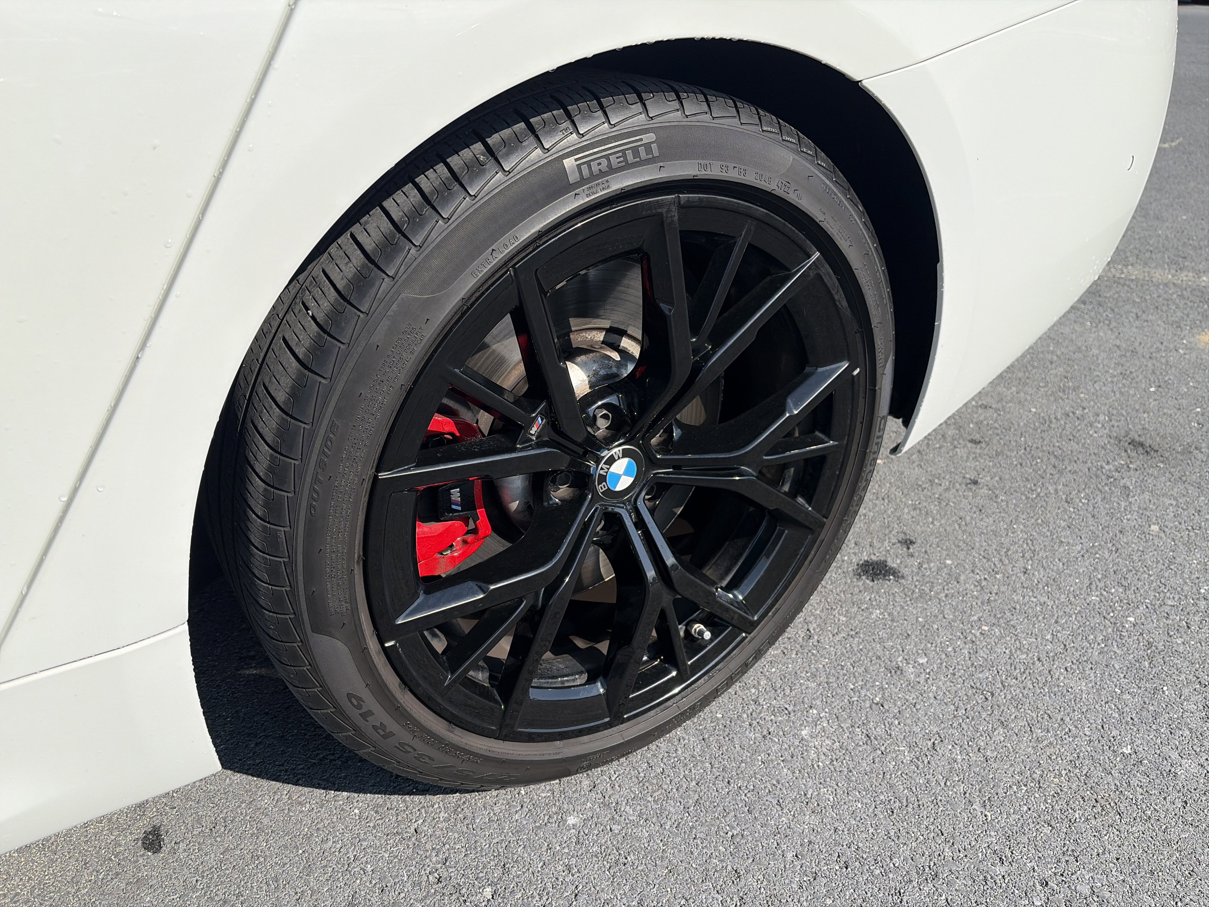 Used 2023 BMW M550i xDrive w/ Executive Package AWD/4WD image 16