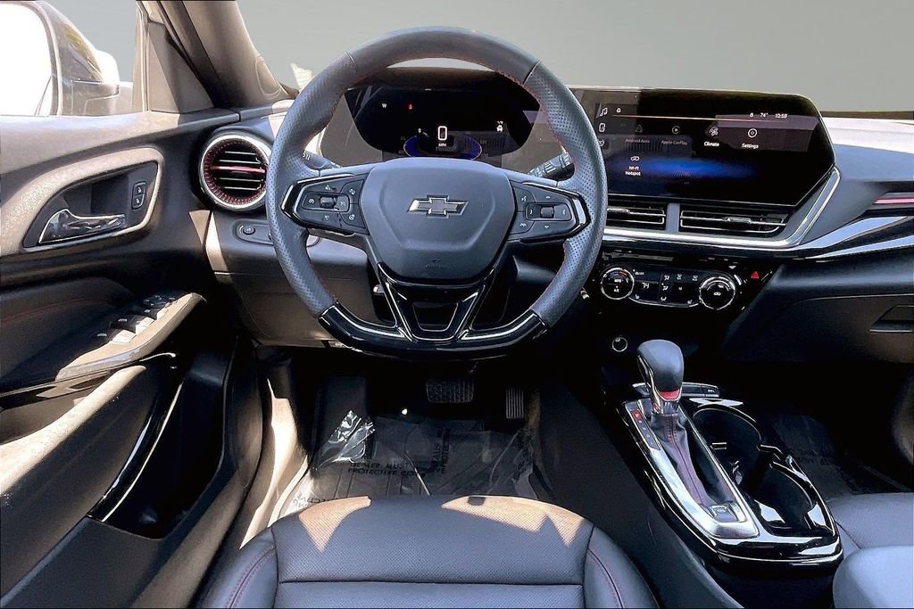 Used 2024 Chevrolet Trax RS w/ Driver Confidence Package FWD image 5