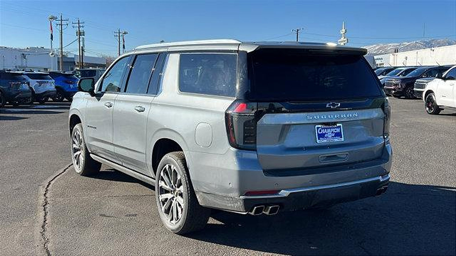 New 2026 Chevrolet Suburban High Country image 7