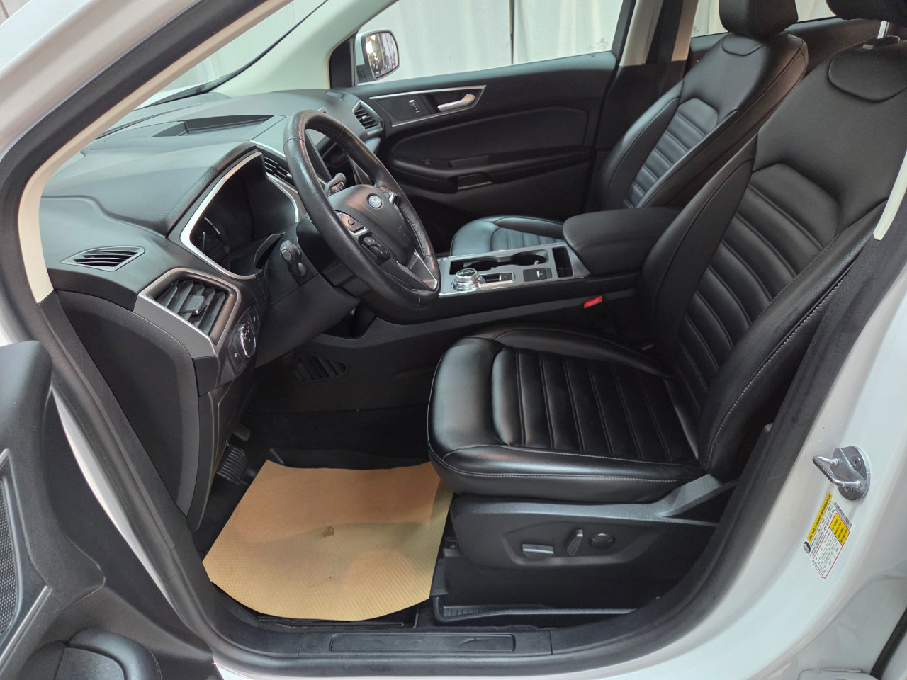 Used 2021 Ford Edge SEL image 14